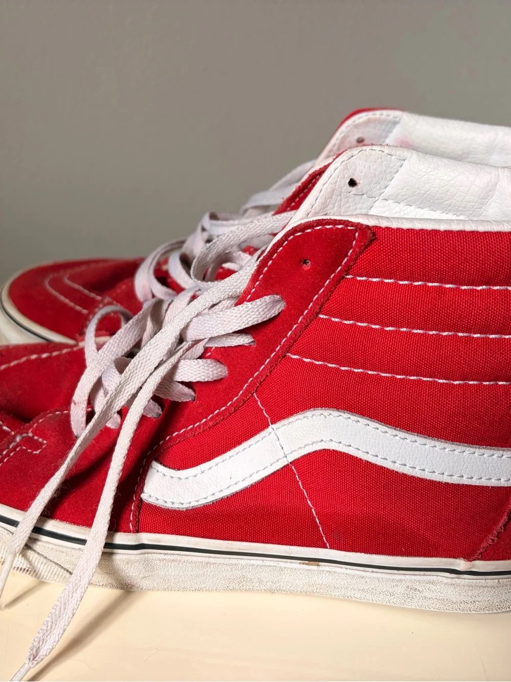 Unisex Vans Red High-Top Sneakers (women’s 10/men’s 8.5)